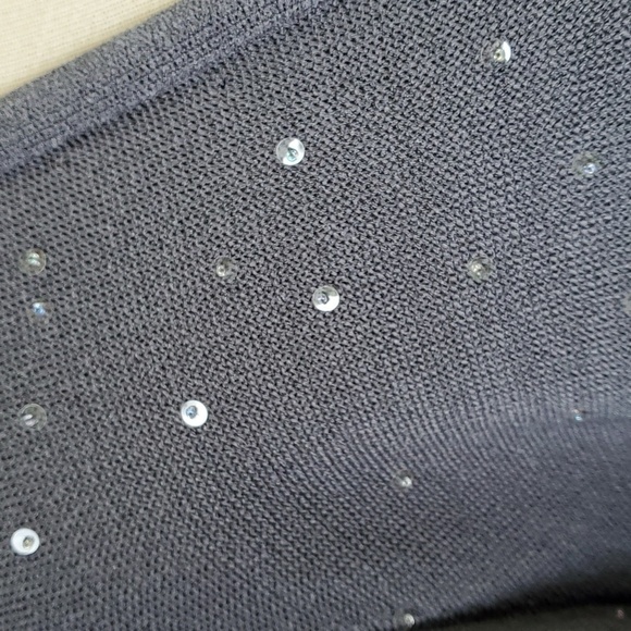 Jones New York, gray one button open cardegan Granny sweater. Size large. Very … - Picture 3 of 9